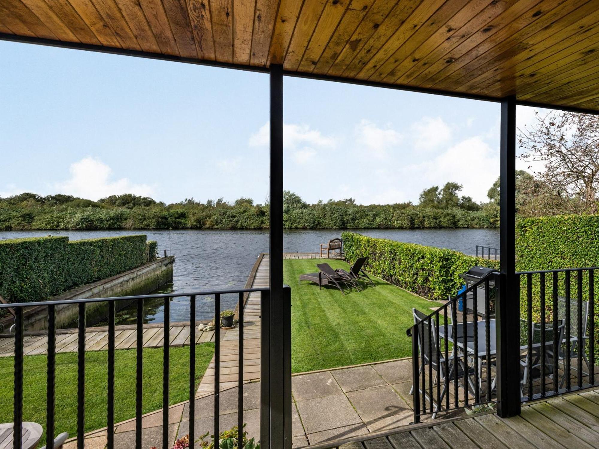 Sunset Lodge Brundall Extérieur photo